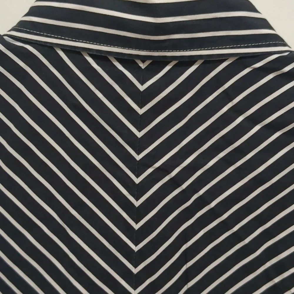 TALBOTS Long Sleeve Button up Shirt Size L - Picture 5 of 7